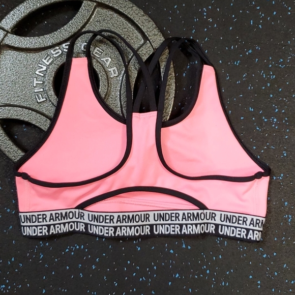 Youth Large Pink Underarmour sports bra - Picture 2 of 3